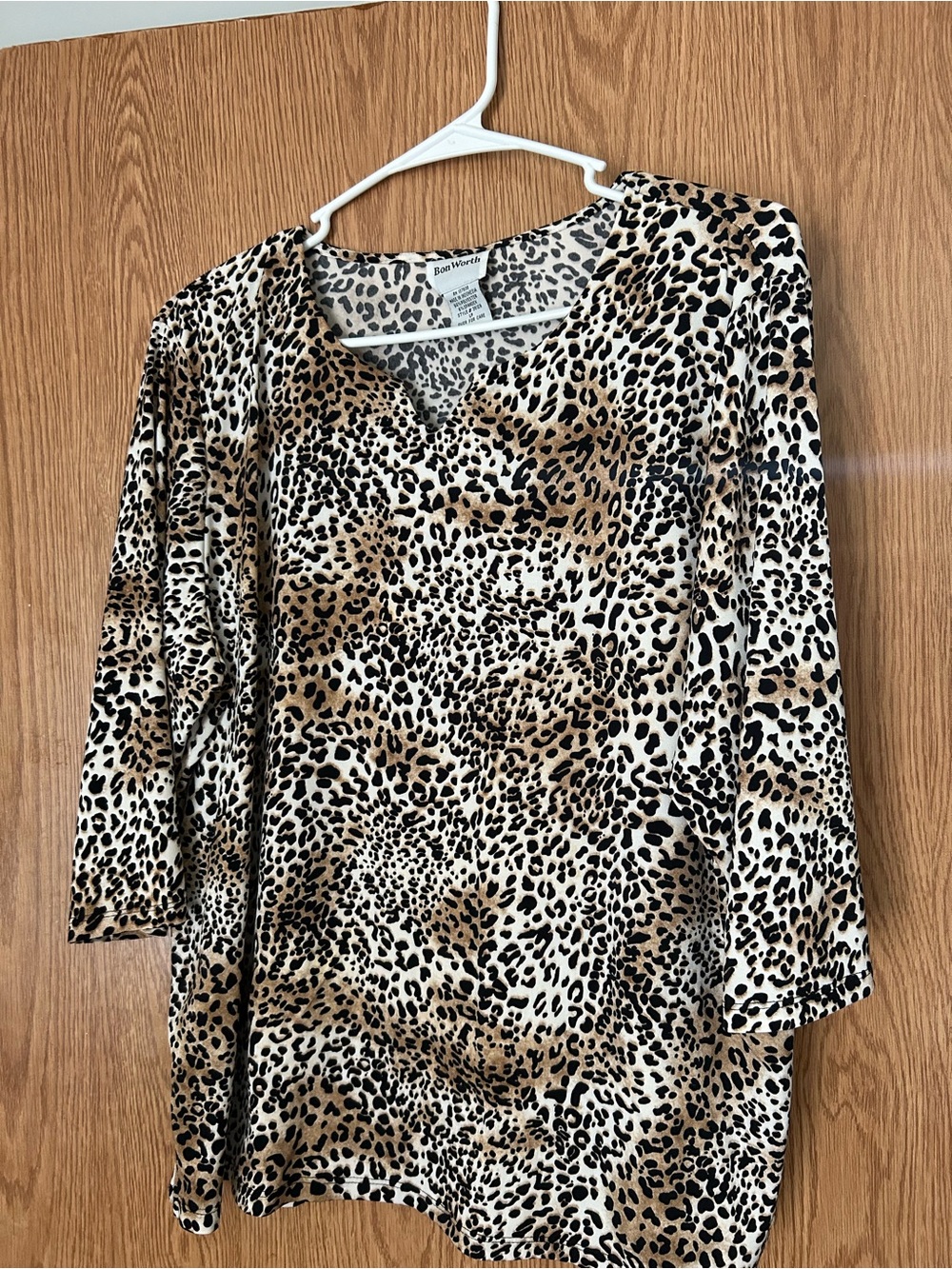 Women’s Leopard Print V-Neck Top